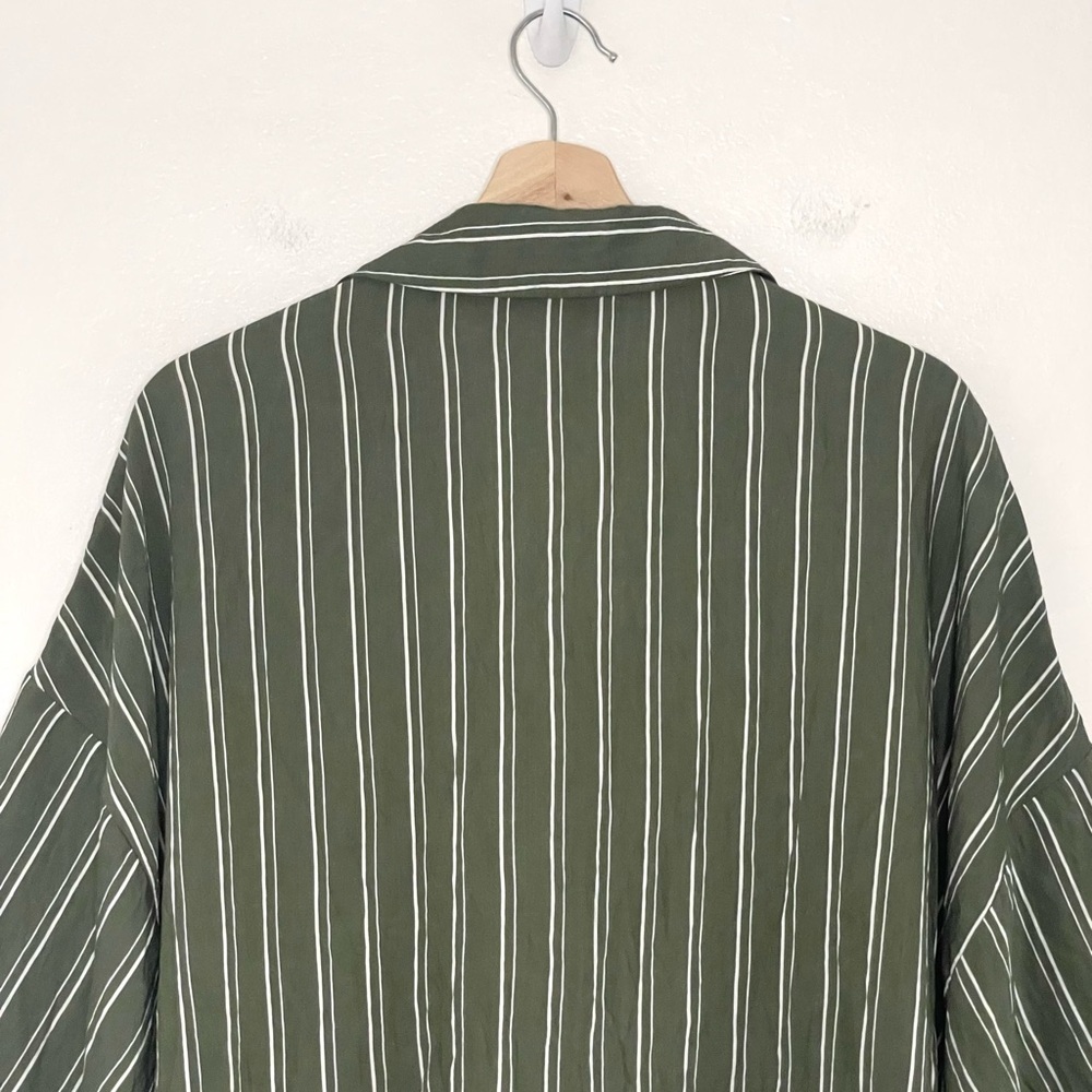 Anthropologie The Dylon Short Sleeve Wide Placket Blouse Green Stripe Large - Picture 10 of 15